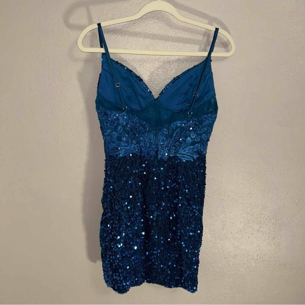 Elegant Blue Sequin corset mini prom Dress - Picture 2 of 5